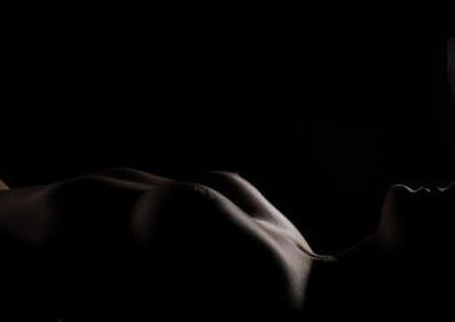 Nana26 - Junge Frau sucht Sex zu dritt!