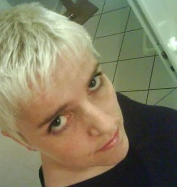 Jane48 - Ärztin sucht gebildeten Mann!