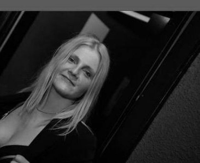 BlondLady - Geschäftsfrau, Mitte 30, sucht...