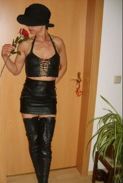 Mantelkoenigin - Lass uns berühren...