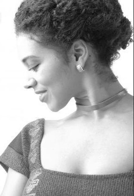 Exotin - Exotin sucht blonden Mann mit blauen Augen! 