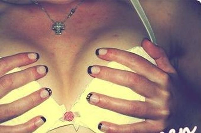 Emi28 - Junge Frau sucht älteren Liebhaber!!! 