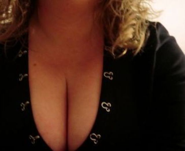 BlueEyesX - Ich bin eine verheiratete Frau, ich suche nur einen Seitensprung! 