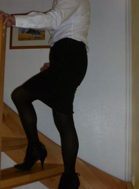 Devot56 - Devote Frau, 56, sucht dominanten Mann! 