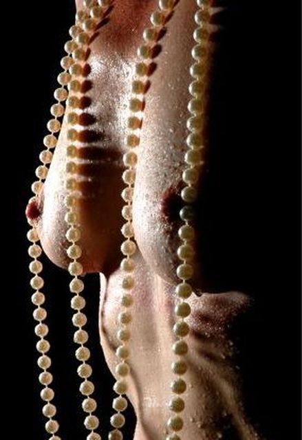 Noir48 - Mutter und Hausfrau!