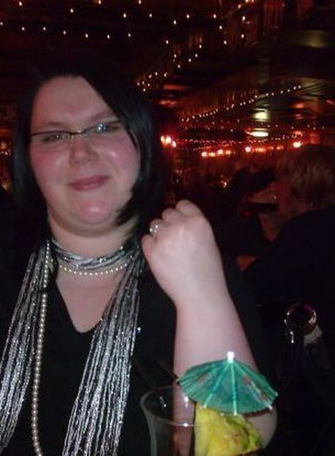 Beat30 - Kurvige Frau sucht schlanken Mann!