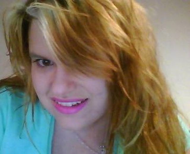 RightNOW - Bisexuelle sucht Mann oder Paar!