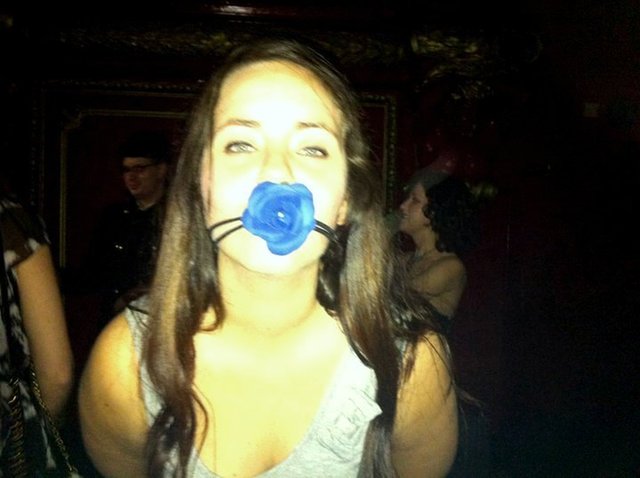 Zwei4u - 2 Girls suchen Mann für 3er! 