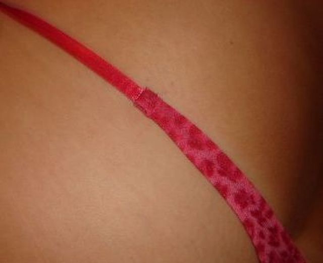 Strumpfine - Hausfrau und Mutter sucht Beziehung!!!