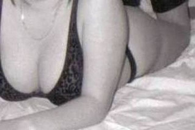 RedRoses33 - Verheiratet und sexuell nicht zufrieden!