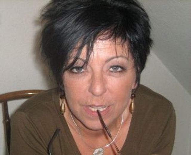 Katze53 - Ehemalige Geschäftsfrau, gut situiert, sucht Mann für gelegentlichen Sex!